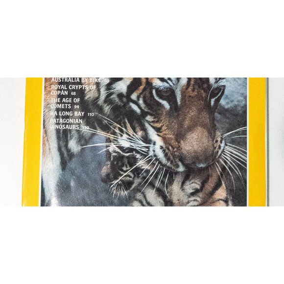 National Geographic December 1997 Issue Vol. 192 No. 6 - Picture 3 of 8